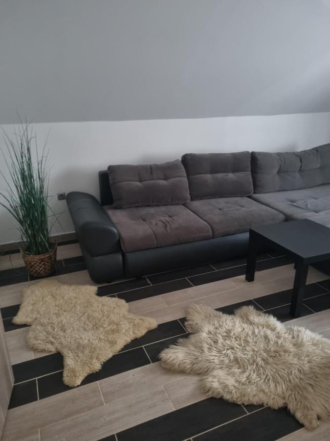 Sosto Apartman セーケシュフェヘールヴァール エクステリア 写真